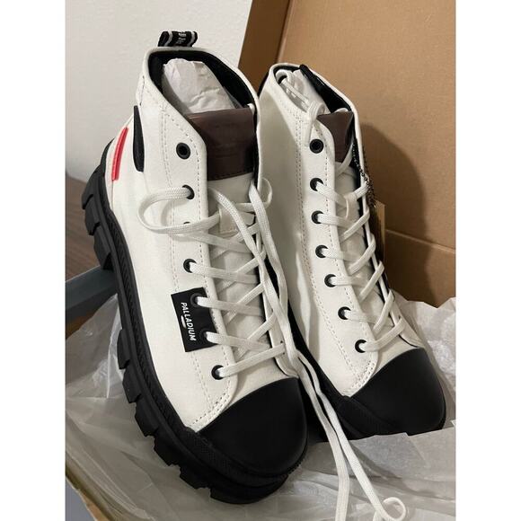 Palladium White Revolt Canvas HI TX Women’s Shoe - Picture 2 of 10